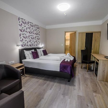 Az Idill Hotel Cserszegtomaj Ngoại thất bức ảnh