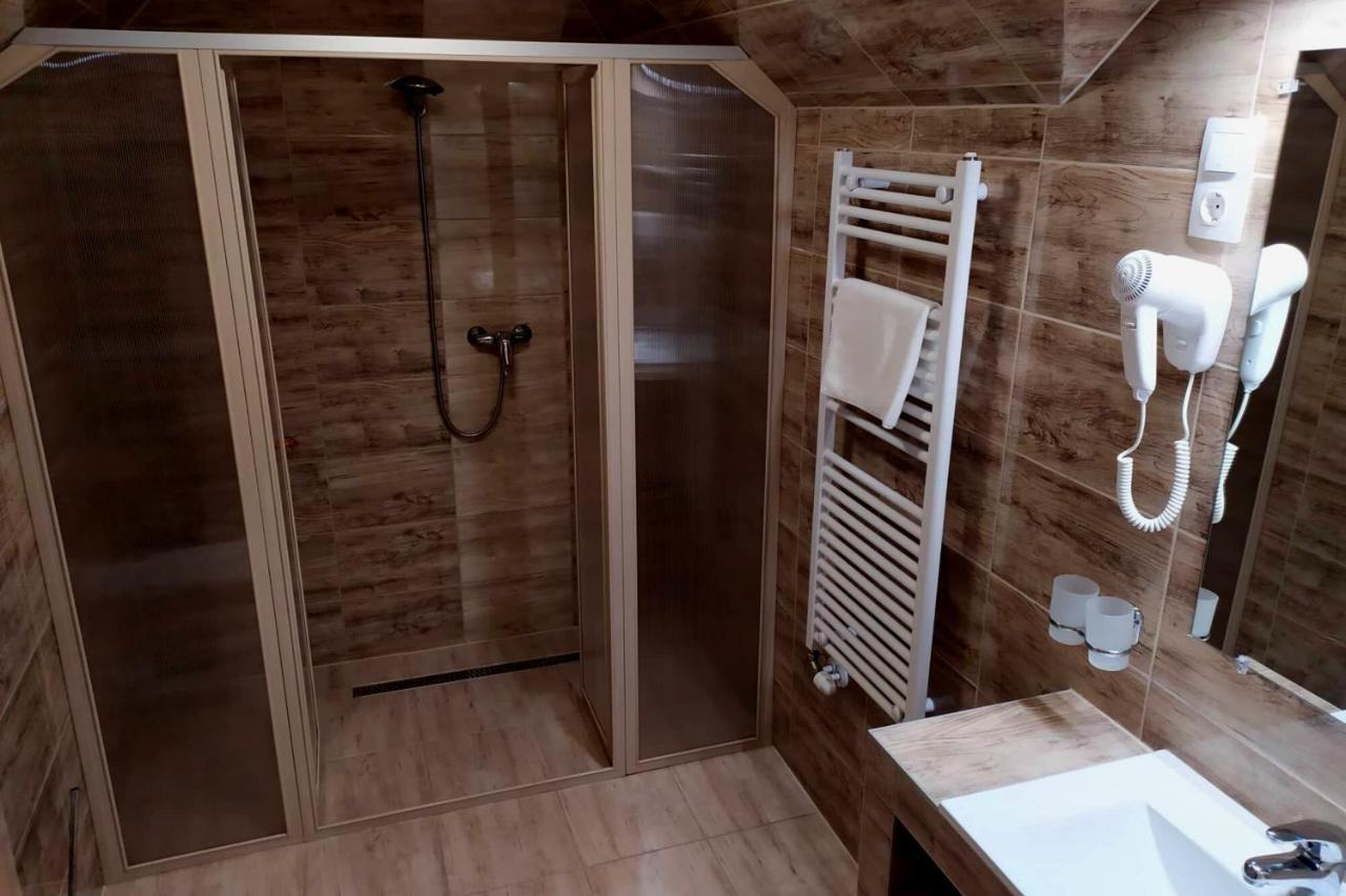 Az Idill Hotel Cserszegtomaj Ngoại thất bức ảnh