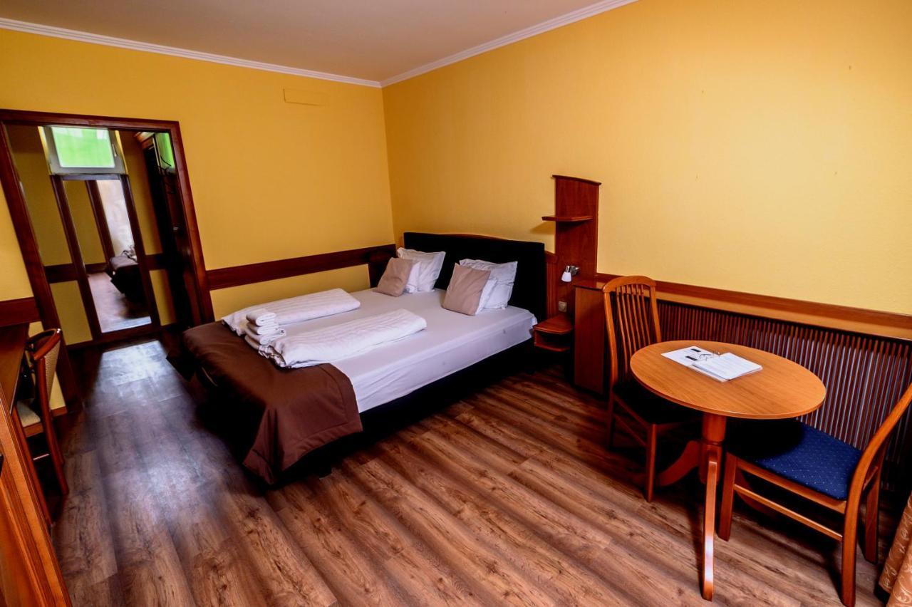 Az Idill Hotel Cserszegtomaj Ngoại thất bức ảnh